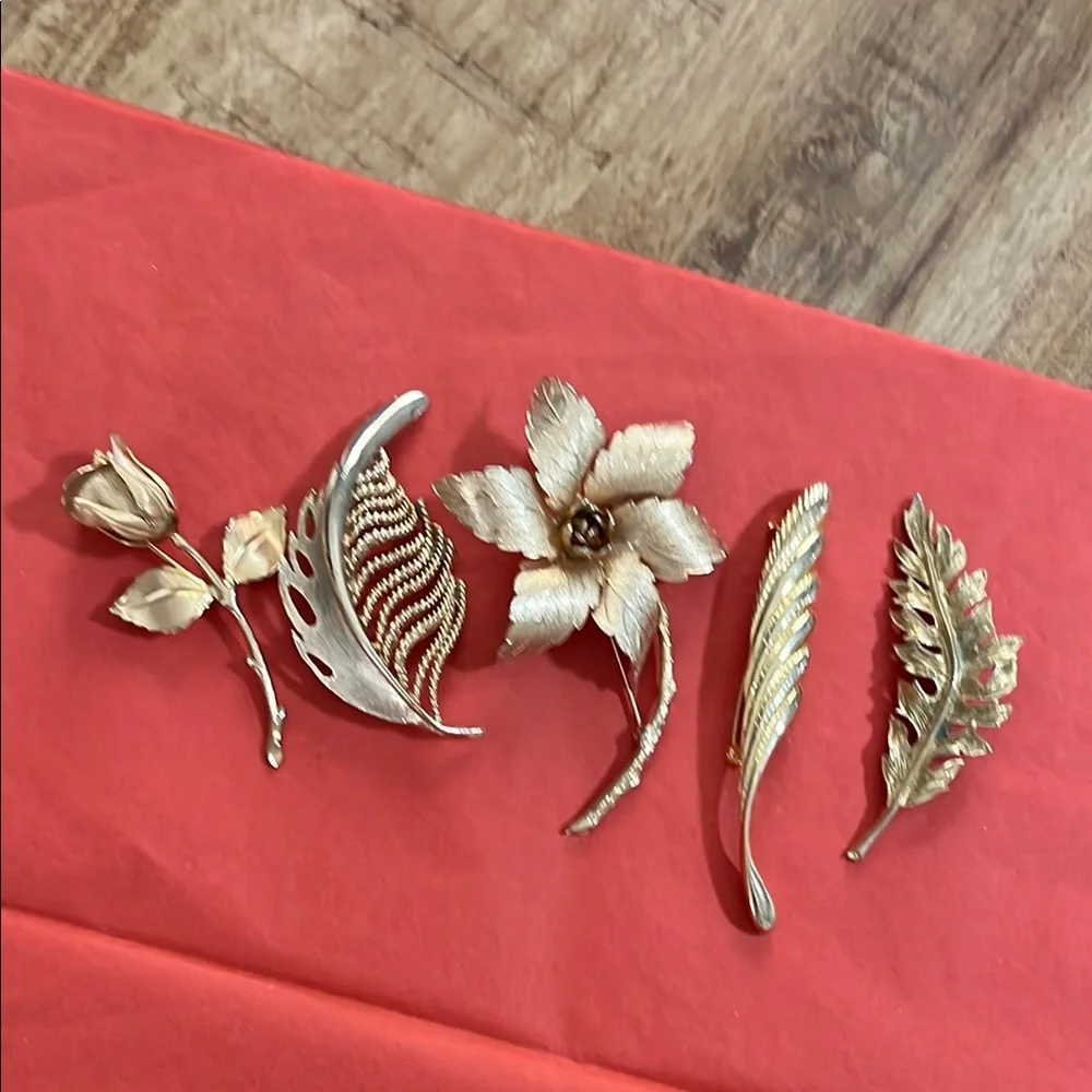 Vintage Gold-Tone Brooch Set